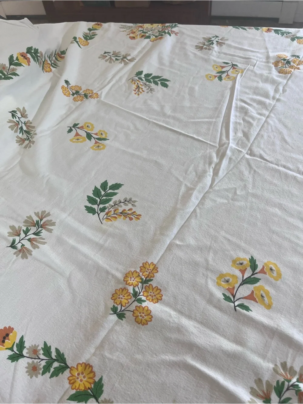Vintage cotton Floral Basket Printed Tablecloth - Green & Yellow